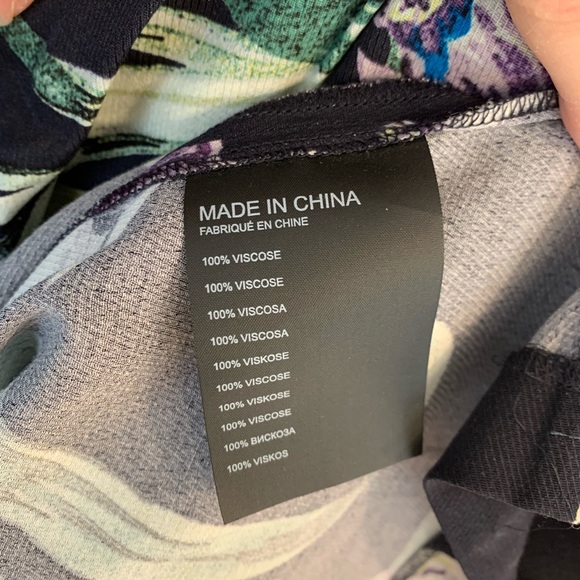 Club Monaco Sundith Cold Shoulder Top - Picture 5 of 6